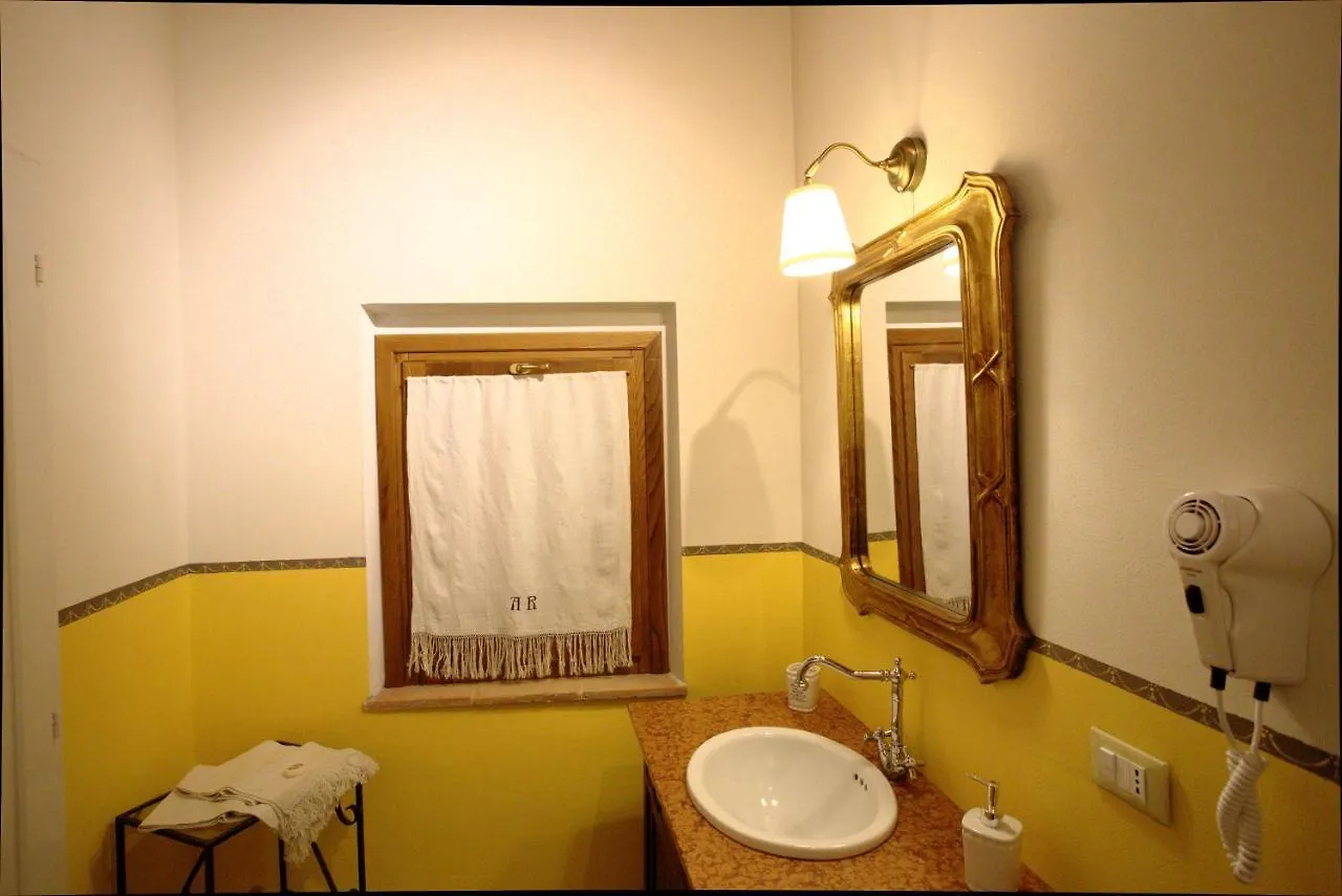 I Tre Poderi 1872 Treggiaia Bed & Breakfast